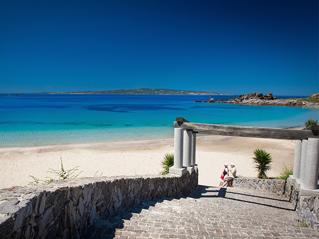 immagine della spiaggia di Portopaglietto a Portoscuso nel sud ovest Sardegna
