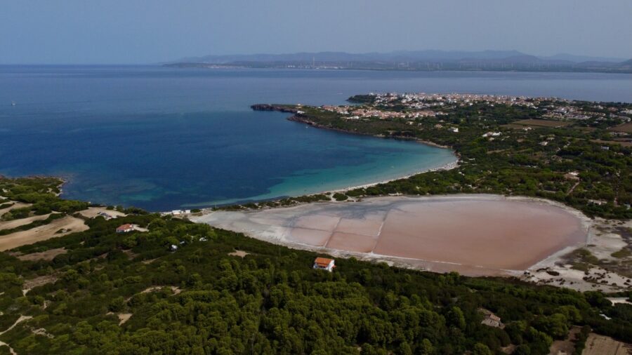 Le Saline Calasetta, spiaggia nell'Isola di Sant'Antioco a Sud ovest della Sardegna